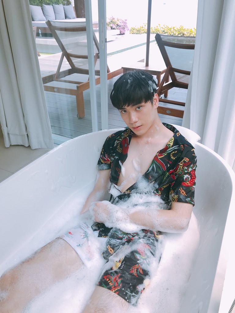 TEe_ChinaFC's tweet photo. ⁠⁠哦噫！肉体tee！！#อะไรอะไรก็ตี๋  #attitudethailand https://t.co/vOL6ogBk1d