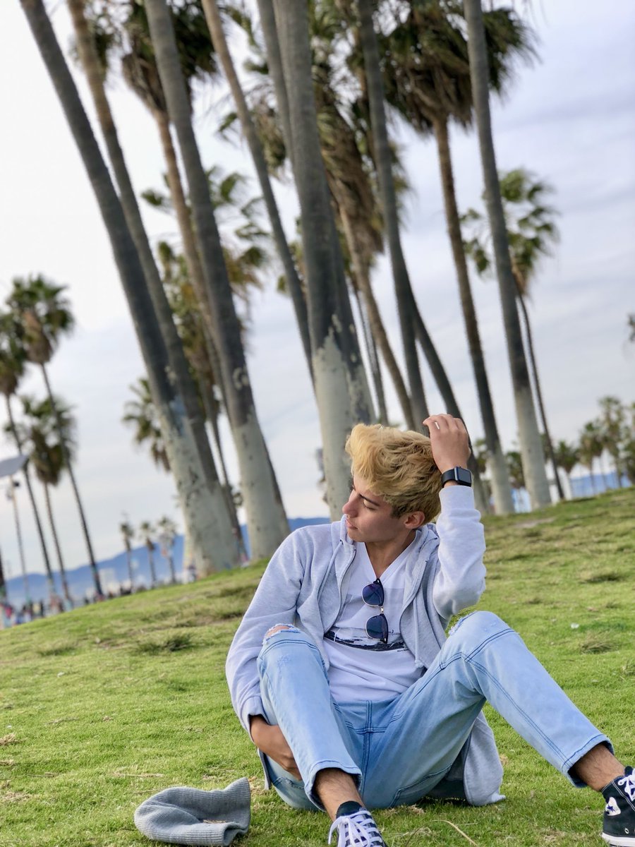 brandonperaltav's tweet photo. ☀️🌴🌴 https://t.co/Y3M2ZRQ1Ox