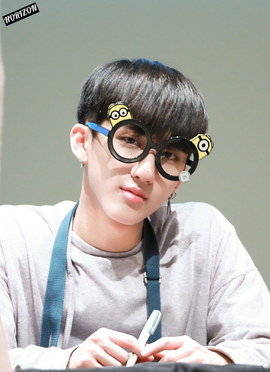 HORIZONTAPE's tweet photo. 0405
Banabana banana

#서창빈 #창빈 #changbin #spearb #3RACHA  #StrayKids #스트레이키즈 https://t.co/roR8h9kw5w
