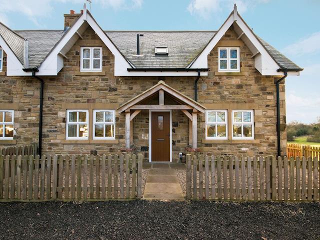 We've got a full week ahead of us and we don't know about you but we miss that long weekend feeling! 
Well not to worry May Day is just 28 days away!! 
We have short breaks available from just £279! 
Check out our May Day escapes here - goo.gl/D1YEy5