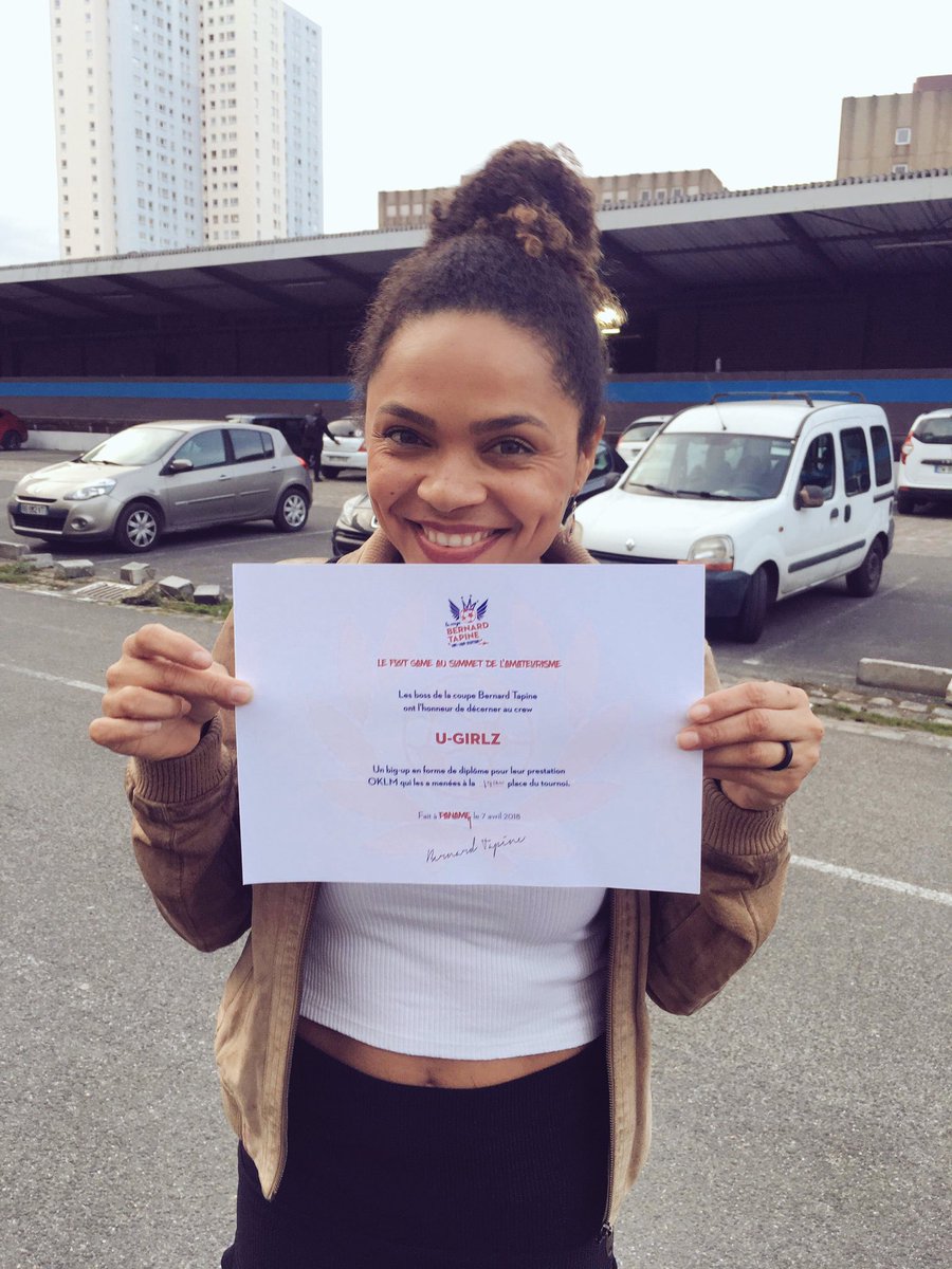 UGirlzz's tweet photo. Merci à la @BernieTapineCup pour cette édition 2018 du tournoi en présence de Marinette Pichon 😎
Notre équipe était la et plein de filles de @UGirlzz aussi ! ⚽ 🍻 🏆 https://t.co/ymkYA9RYED