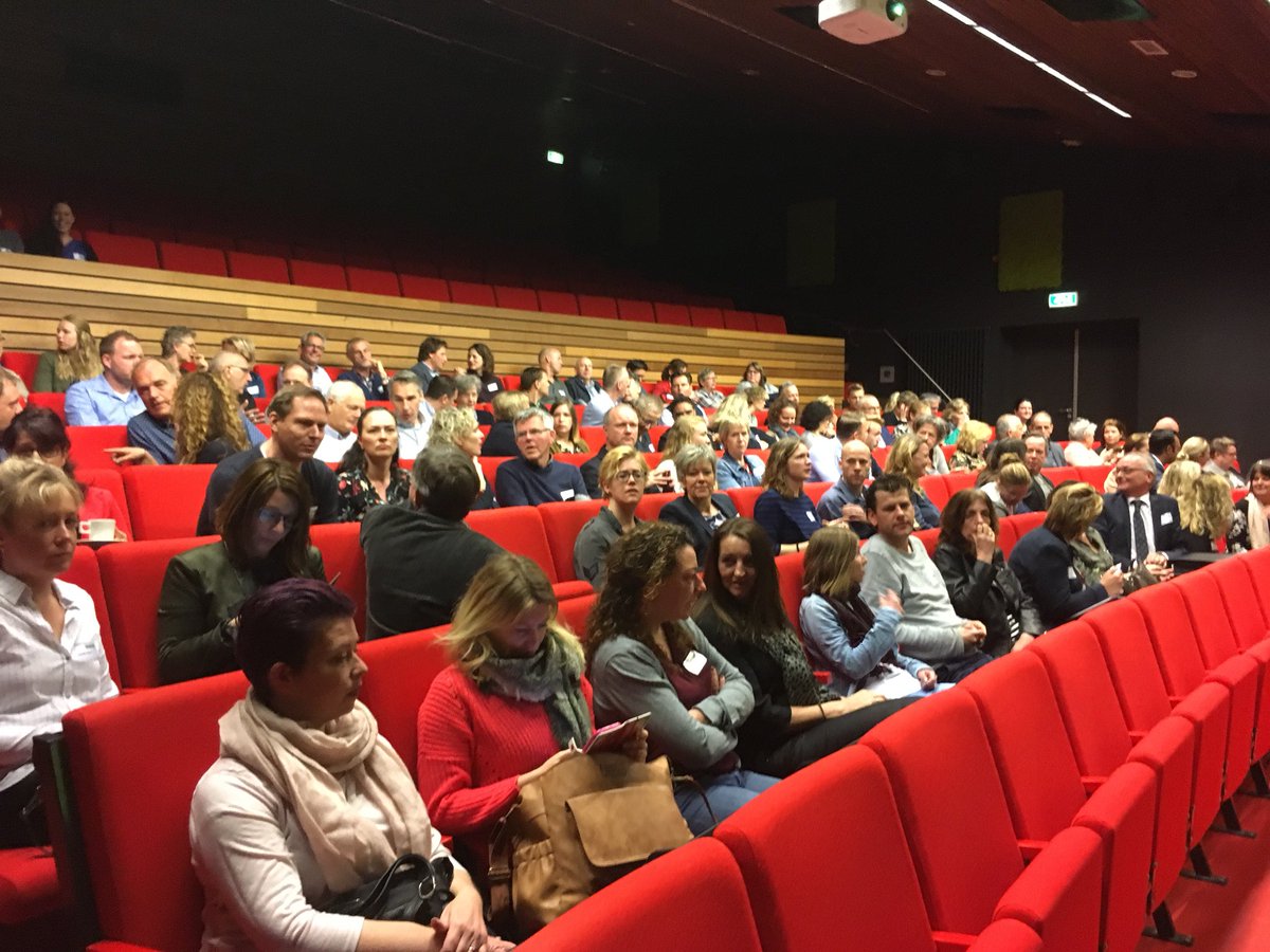 TamaraSloothaak's tweet photo. #werkenlerenwatwerkt? We zijn los! Symposium van @SBBNL  en @LerenenWerken Fryslân. Grutsk op de hoge opkomst! https://t.co/O5lag0yhHT
