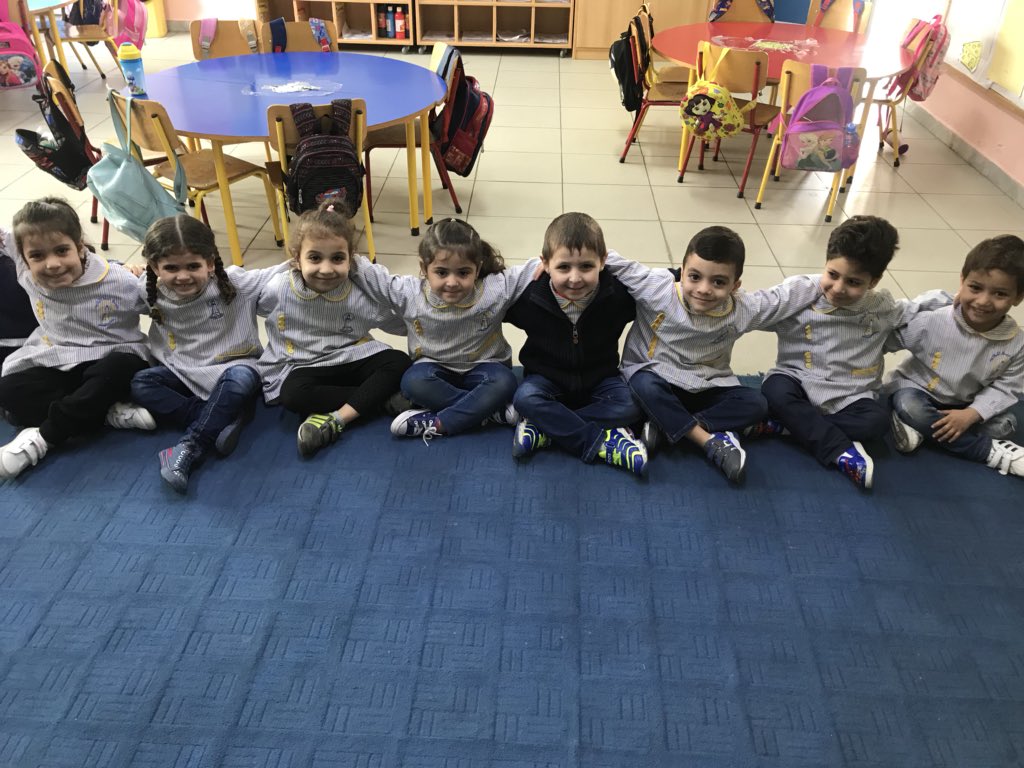Back to school.... #KG1A learners missing each other after Spring vacation... I miss you too my lovely students #hugs #kisses #smiles #love @DawhaHighSchool <a href="/FThaalby/">Feda Thaalby</a>