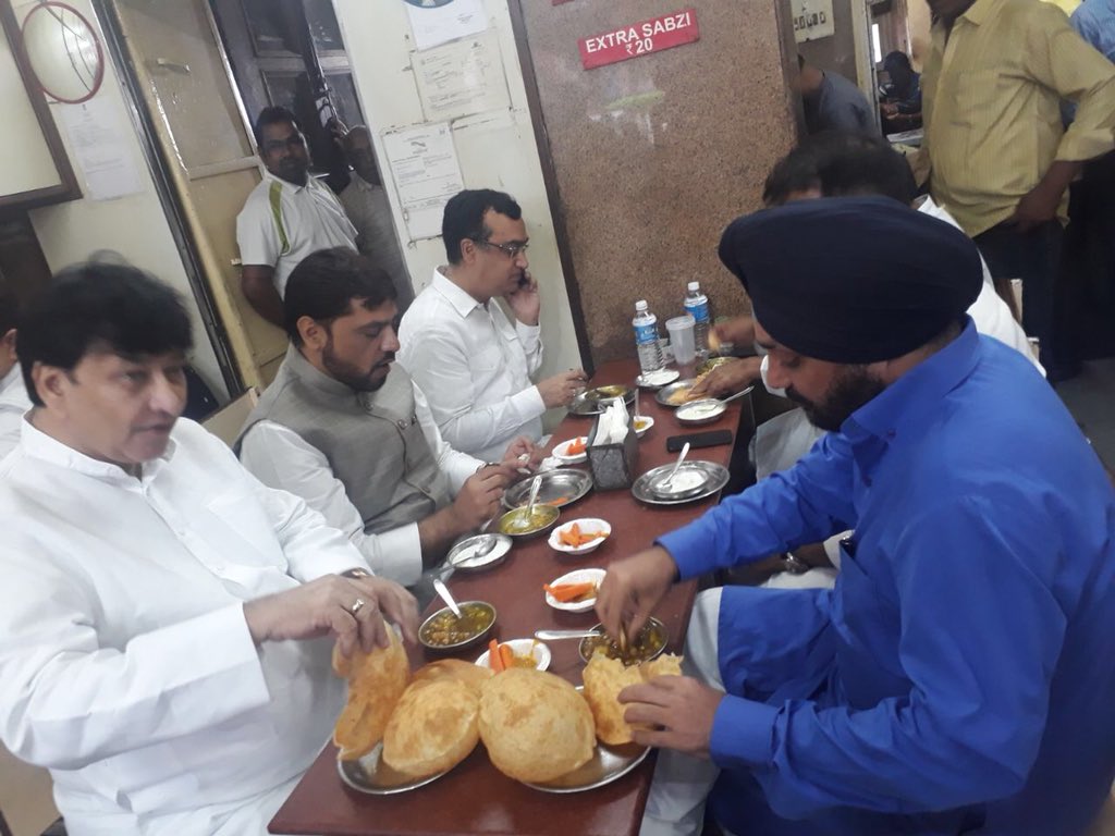 Shubhrastha's tweet photo. Images of breakfast meeting hosted by @ajaymaken TODAY.Arvinder Singh Lovely,Haroon Yusuf @INCIndia leaders.ख़ुद की की नौटंकी भी ढंग से निभ नहीं पायी? पूरी, छोले, अचार संग बढ़िया उपवास है ये! The shameless lout&Pidis of shameless @RahulGandhi can only play with Dalit sentiments! https://t.co/m1yqBjZ6Oh