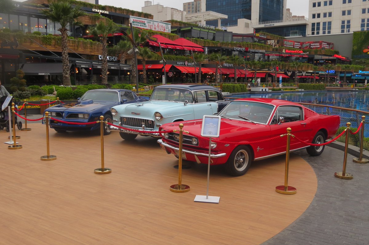 ikodklasik's tweet photo. #Watergarden' da "Kışa Veda" sergimiz yoğun ilgi gördü... #klasikotomobil #classiccar #huqqabaz #ikod #ikodklasik https://t.co/jJSUHi1Rf8