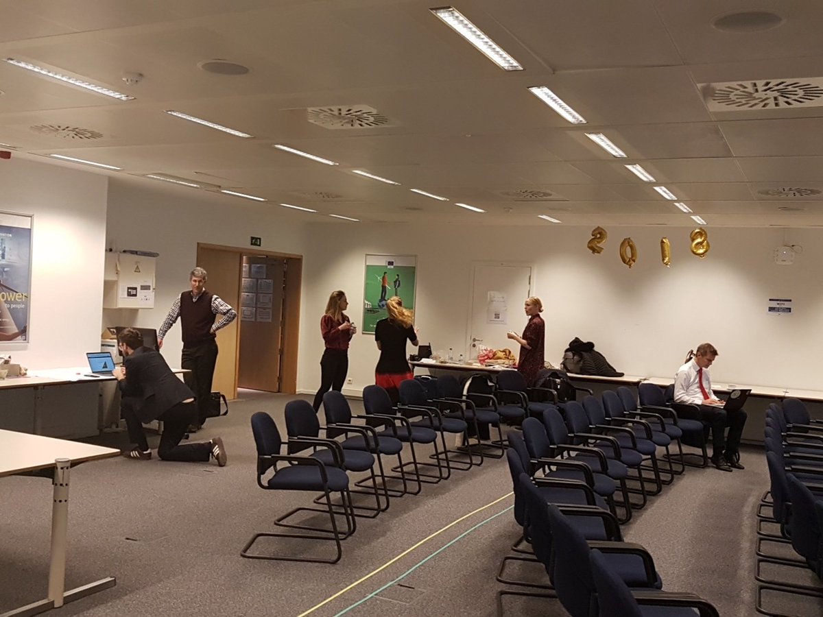 Ecsite's tweet image. Getting ready for some serious discussions on #nano &amp;amp; # RRI! #nano2all EU event at @EU_ScienceHub