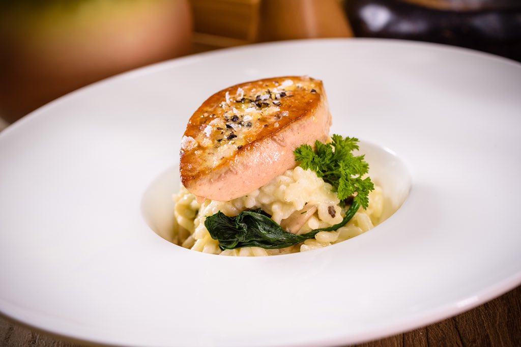 AndazShanghai's tweet photo. Enjoy your weekend with our new live cooking style #Brunch and Bubbles at Kitchen Studios!
#AndazShanghai #WhenInAndaz #HolidayLikeALocal https://t.co/rgrPT5GeOb