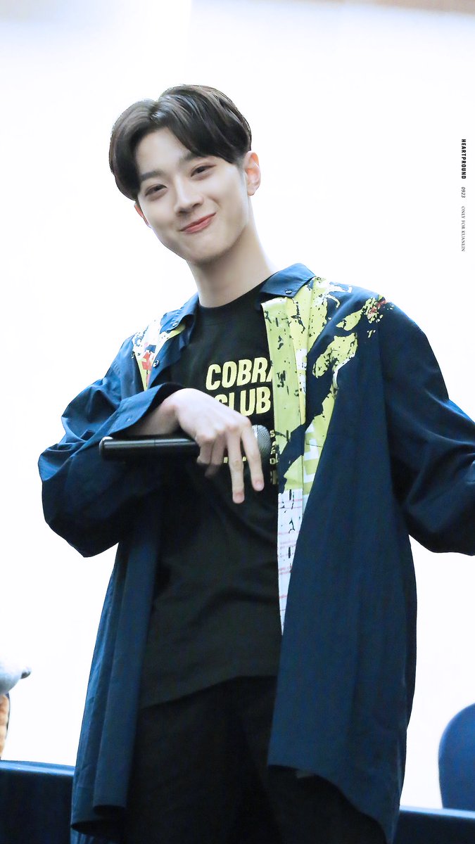 HeartPround0923's tweet photo. 180407 Update!
Hi Hi ✌🏻
#워너원 #라이관린 https://t.co/Ht4se6S49H