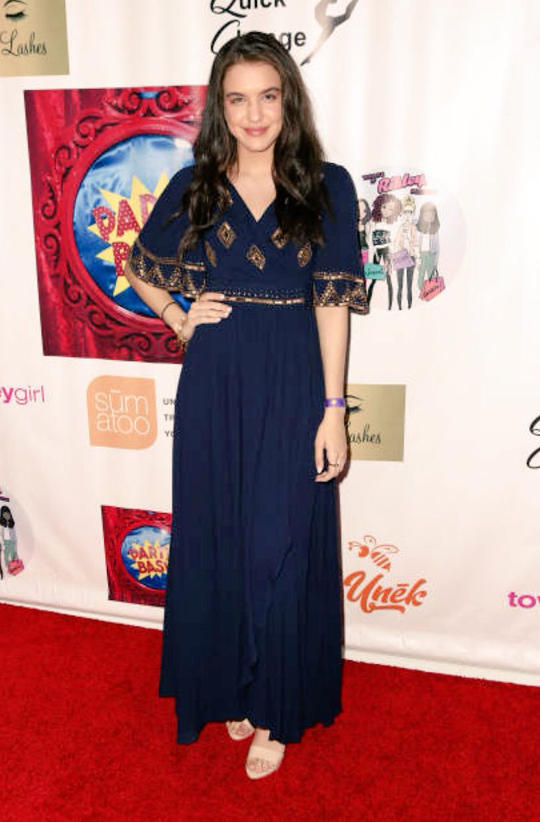 #spreadingthelove  #austimawareness  #partybashforkids #redcarpet @IamLilimar