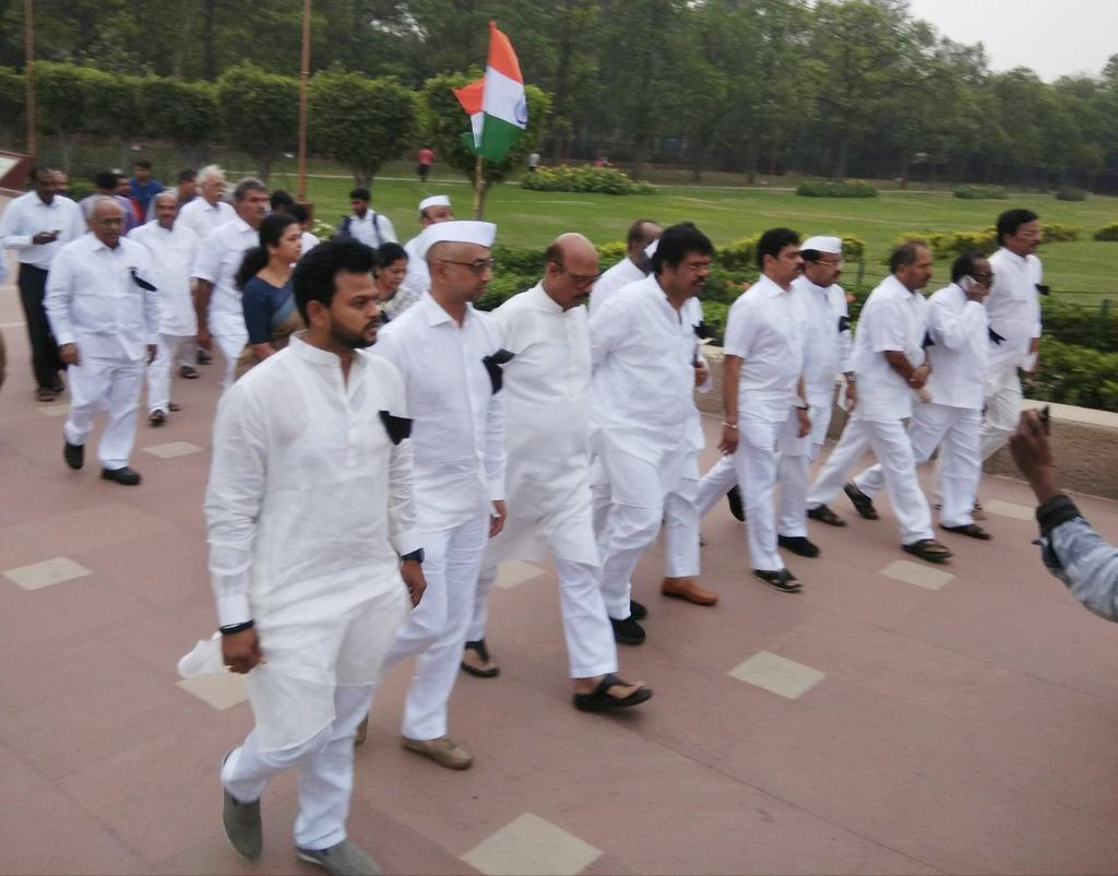 RamMNK's tweet photo. Paid tributes to Father of the Nation Gandhi ji.
Democracy is murdered today under the @narendramodi led @BJP4India govt, They don't take up the no confidence motion, they don't implement the AP bifurcation act amd assurances made in the house.
#TDPfights4Democracy https://t.co/qeZc0mlmBJ