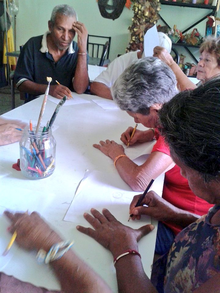 amilcarciber's tweet photo. Demostración De Las #Habilidades Para El #Dibujo 🌆y La #Pintura 🎨 Que Tienen Nuestros Adultos Y Adultas Mayores 👵👴👵👴 #Talentos Enmarcados En El #AreaDeProgramasSociales ✏📚 La Cual Se Lo Disfrutaron..! ✏📝✏📝✏ @NicolasMaduro @salainass @magallyvina @FNNSimon @anatina90 https://t.co/OCWhC86B8D