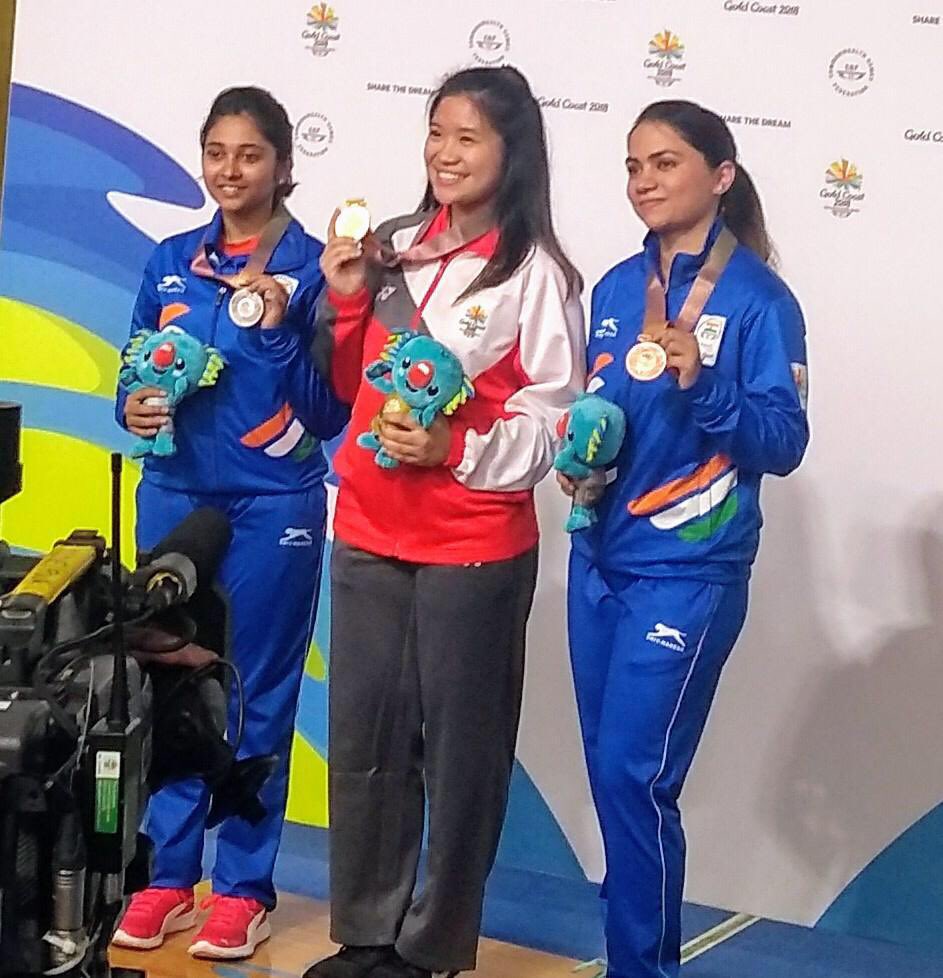 Media_SAI's tweet photo. Incredible performance of Indian women's players continues in #CWG2018. Young Shooters Mehuli Ghosh and Apurvi Chandela won silver 🥈&amp;🥉respectively in 10 meter Air Rifle.

#IndiaAtCWG #RangDeTiranga #SAI https://t.co/aMbd2UfRHH