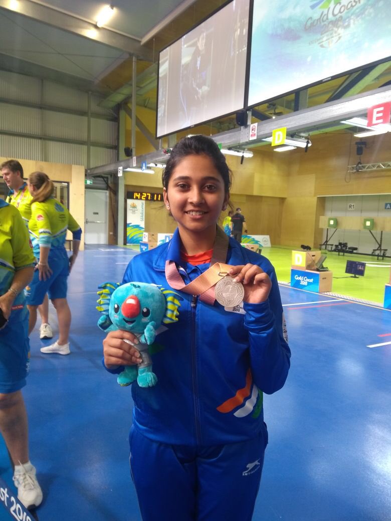 Incredible performance of Indian women's players continues in #CWG2018. Young Shooters Mehuli Ghosh and Apurvi Chandela won silver 🥈&amp;🥉respectively in 10 meter Air Rifle.

#IndiaAtCWG #RangDeTiranga #SAI