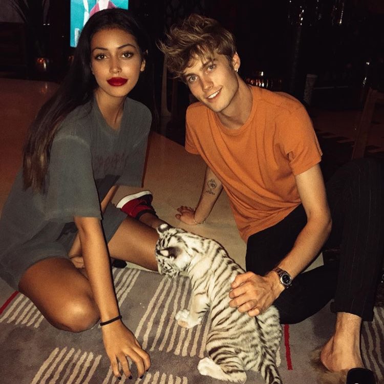 Lil date, turned out to be super adorable. I love you baby. <a href="/Scrchfcke/">Sarah</a>