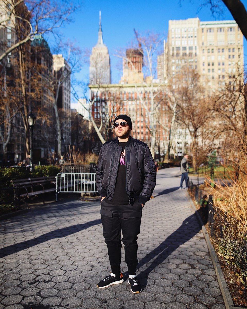 TristanBanning's tweet image. Shake Shack is just around the corner 🍟🍔

#noahnyc #knowwave #Moncler #alexanderwang

instagram.com/p/BhVev9ZnmB9/