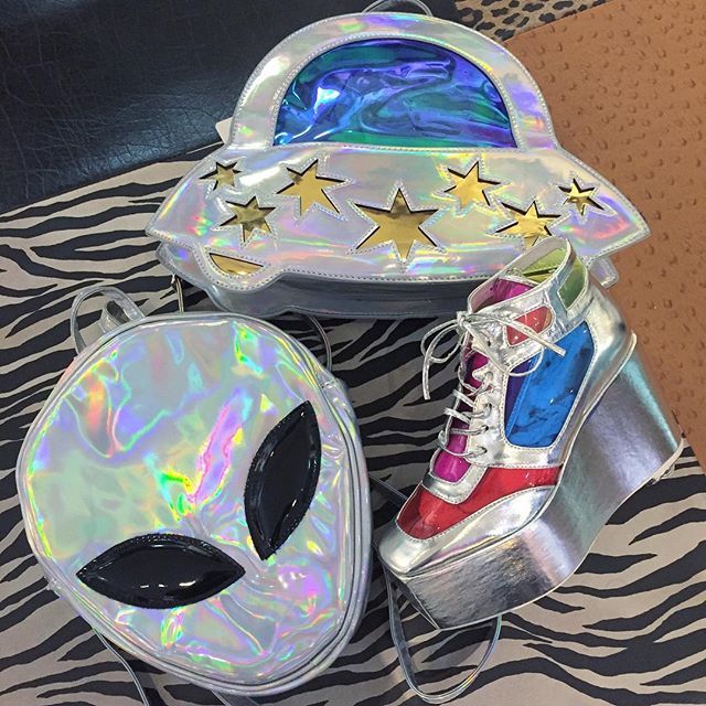 codonademoda's tweet photo. .
๐ธ CODONA DE NEW ARRIVAL ๐ฐ
.
.
#codonademoda #codona
#ใณใใใใขใผใ #selectshop #silveritem #silverbag #ufo #jeffreycampbell #newarrival
#newitem #spring #springitem #urahara #meijijingumae #harajuku #tokyo #instafashion
#coordinate #๐ธ #๐ฐ #๐ฝ https://t.co/SthyLqMq5g