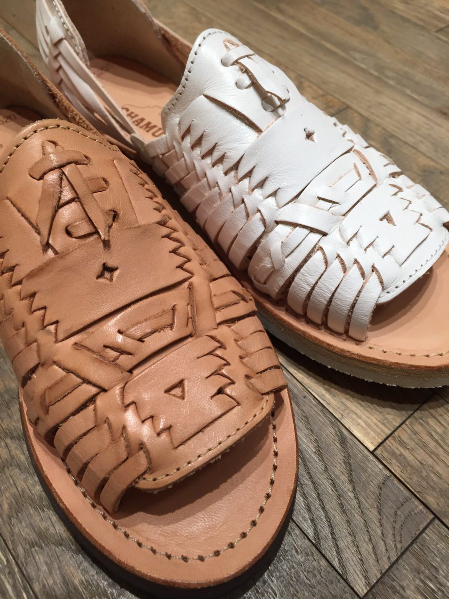 BY_OSAKA's tweet photo. 【WOMENS】
昨年大好評だった〈CHAMULA〉が今年も入荷しております。春夏にぴったりの一足です。是非店頭にてご覧くださいませ。
¥12,000+税
#BYITEMSW https://t.co/Vu1OKU0THy