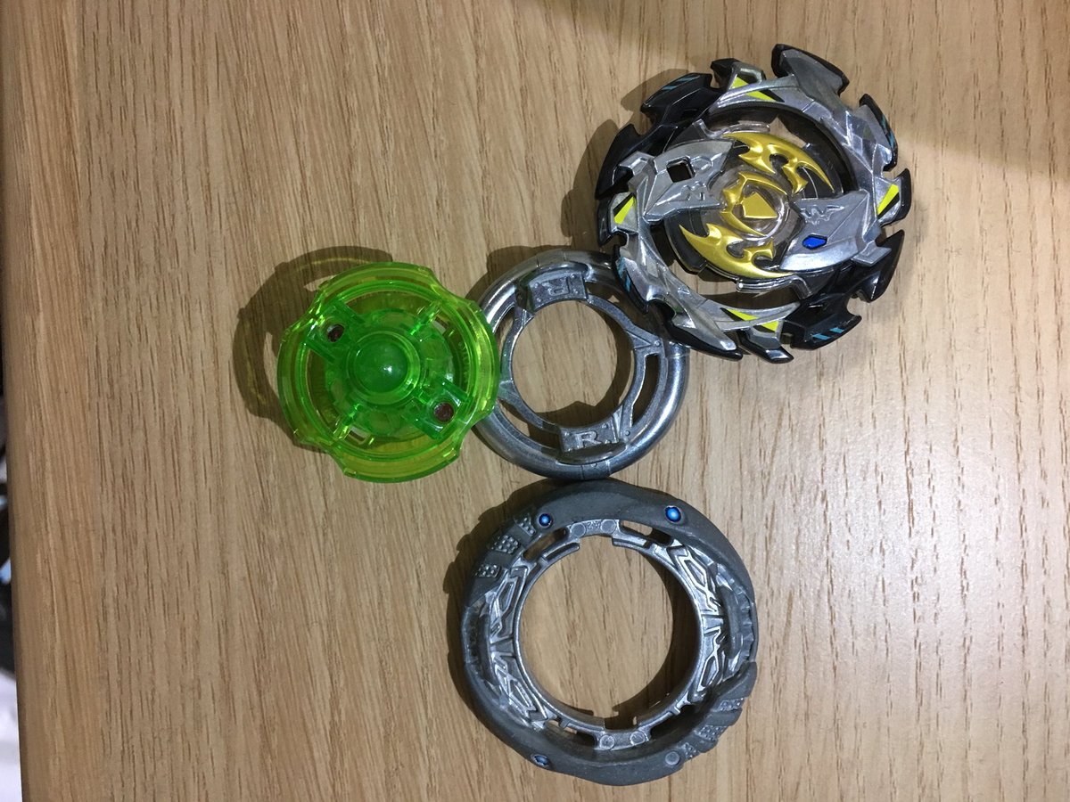 Maximum メタルファイトベイブレードのファントムオリオンのパーツを使ってエンペラーフォルネウスを魔改造してみました ベイブレードバースト メタルファイトベイブレード Maximum メタルファイトベイブレードのファントムオリオンのパーツを使ってエンペラーフォルネウスを魔改造してみました ベイブレードバースト メタルファイトベイブレード