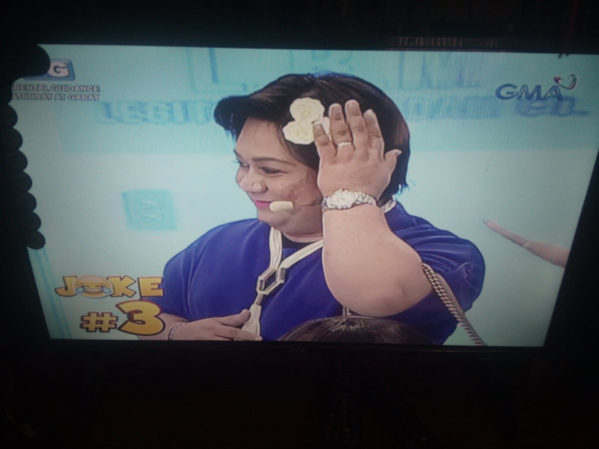 Ang kulit e. Sa tawa niya talaga ako natawa hahaha.. @TendollNation  #MamaTenKendollAWARD