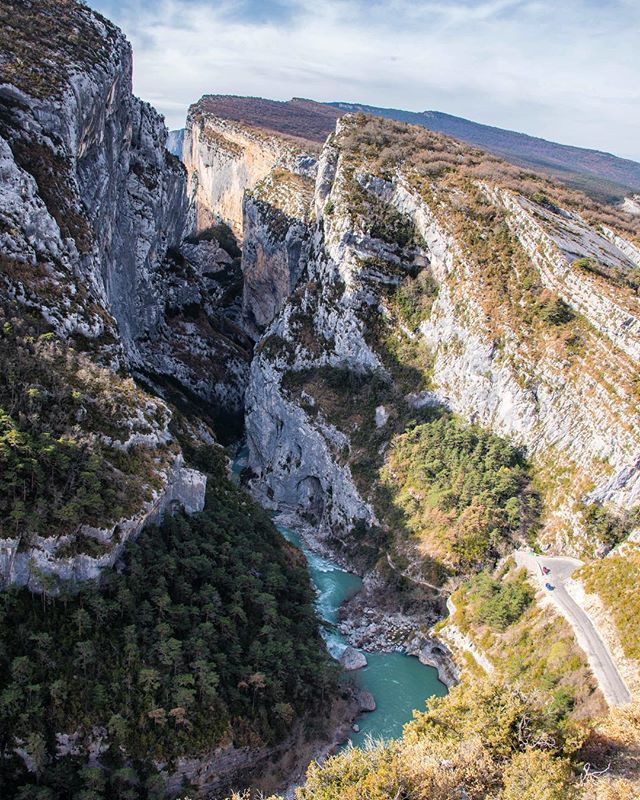 TourInProv_App's tweet photo. Le sentier #blancmartel 🚶‍♀️le classique des #Gorges du #Verdon ça faisait longtemps... mais cette fois-ci en partant de #pointsublime  à #rougon #rando #lapaludsurverdon #gorgesduverdon #hautvar #randonnée #sentiermartel #walk #hike #var #provence #… https://t.co/f0s2bCyWE1 https://t.co/HAZqirqcXd