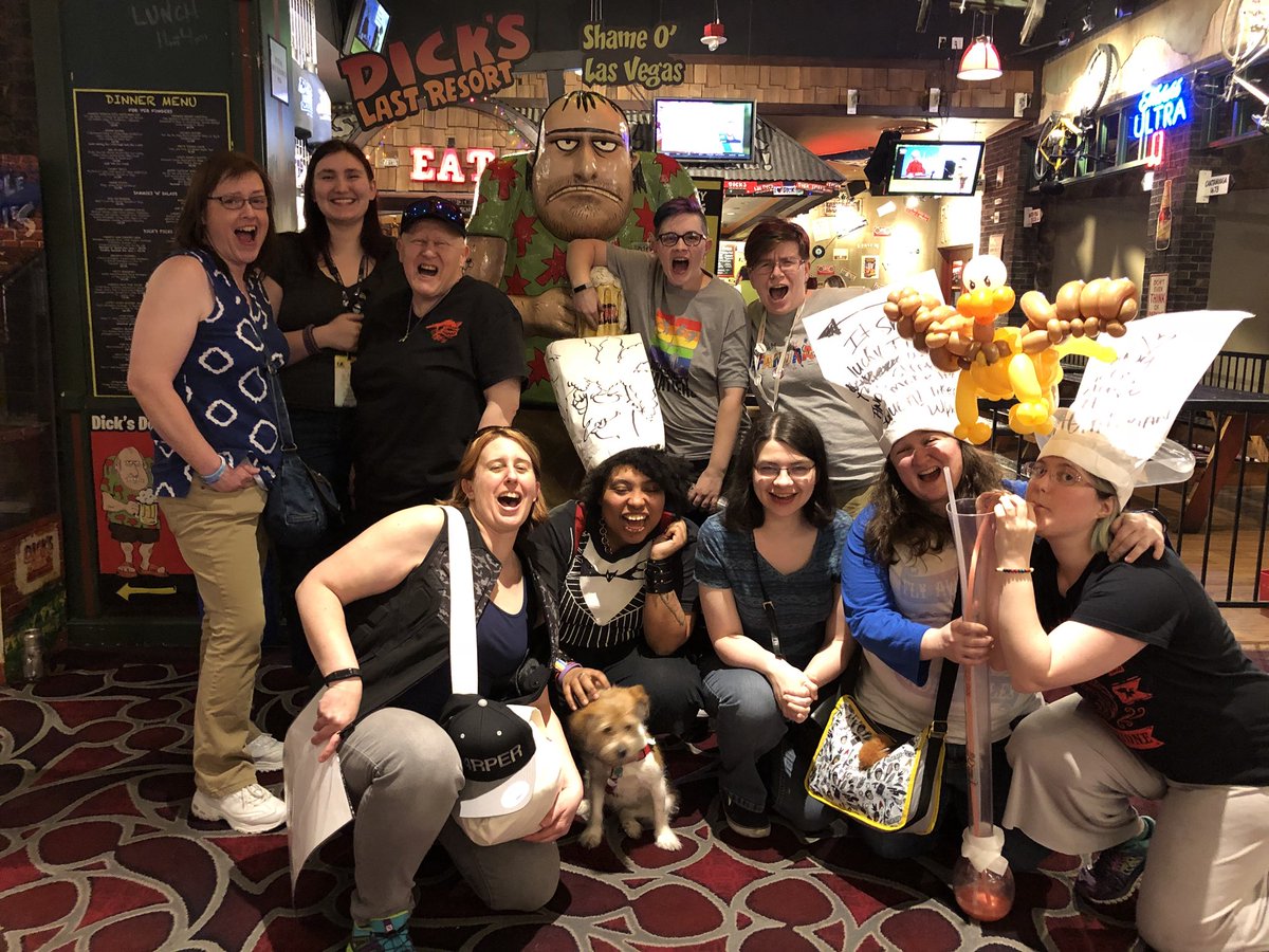 queerdyke's tweet photo. Everyone say Brunch! #ClexaCon2018 https://t.co/fkox9Hzo3Y