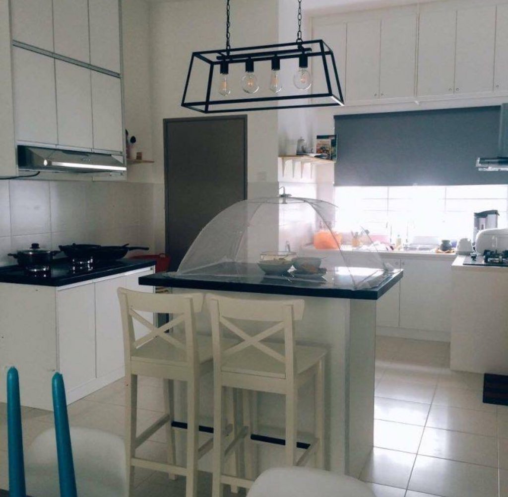 Tojimato's tweet photo. Berkenan sungguh tengok rumah pasangan Nur Ilham Rofi dan suami kat Semenyih ni. Percaya tak, semua ni DIY dan tak pakai interior designer pun. 

📷Majalah Impiana https://t.co/nieUaQLp4i