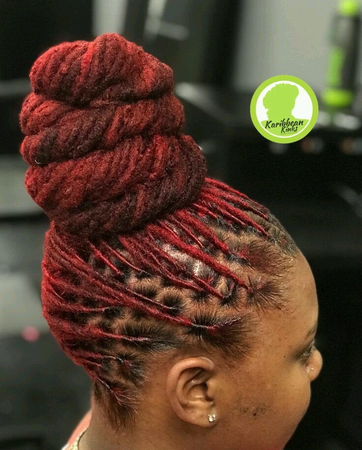 LocsUganda's tweet photo. Oh hello!!! 
#crown 
#LocsLove #LocsInspo https://t.co/WUA7mM4vKl