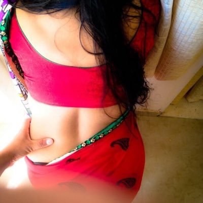cherrybanglore1's tweet photo. New young age hot model https://t.co/ZPYayTlOhA  https://t.co/XmcfCBz4Y7
 
#wrestlemania #KKRvRCB #KXIPvDD #IPL2018 #Salmangetsbail #manubhaker
#EdenGardens #Kohli #IPL18 #PowerYourGame https://t.co/Vwf8jtLoty