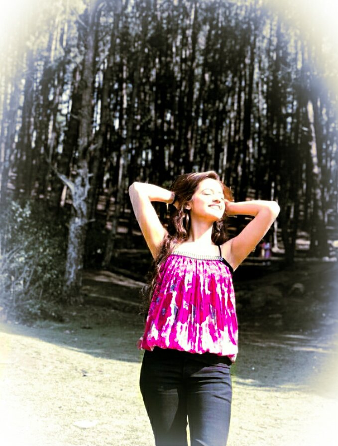 Helly_Shah_Gang's tweet photo. Sun-kissed ππ
#7YearsOfHelly #HellyWeek https://t.co/SQHARSaFAu