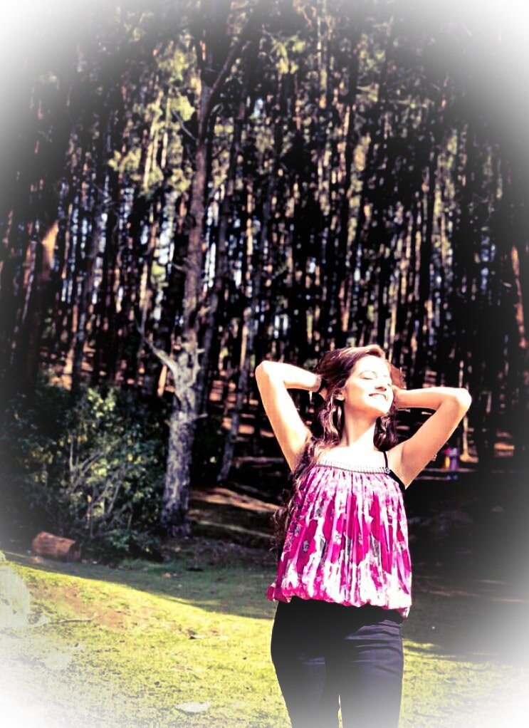 Helly_Shah_Gang's tweet photo. Sun-kissed ππ
#7YearsOfHelly #HellyWeek https://t.co/SQHARSaFAu