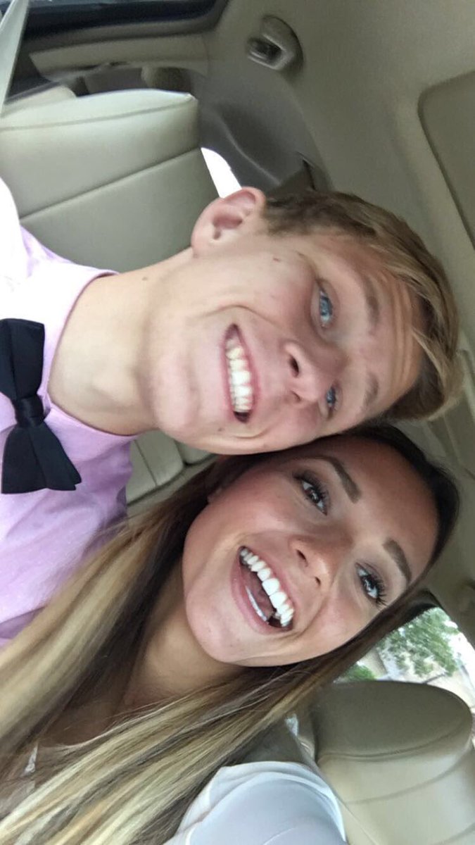 david_brog_10's tweet photo. HBD !!! Hope your day was gr8 mego♥️ https://t.co/6mNO7hjoSv