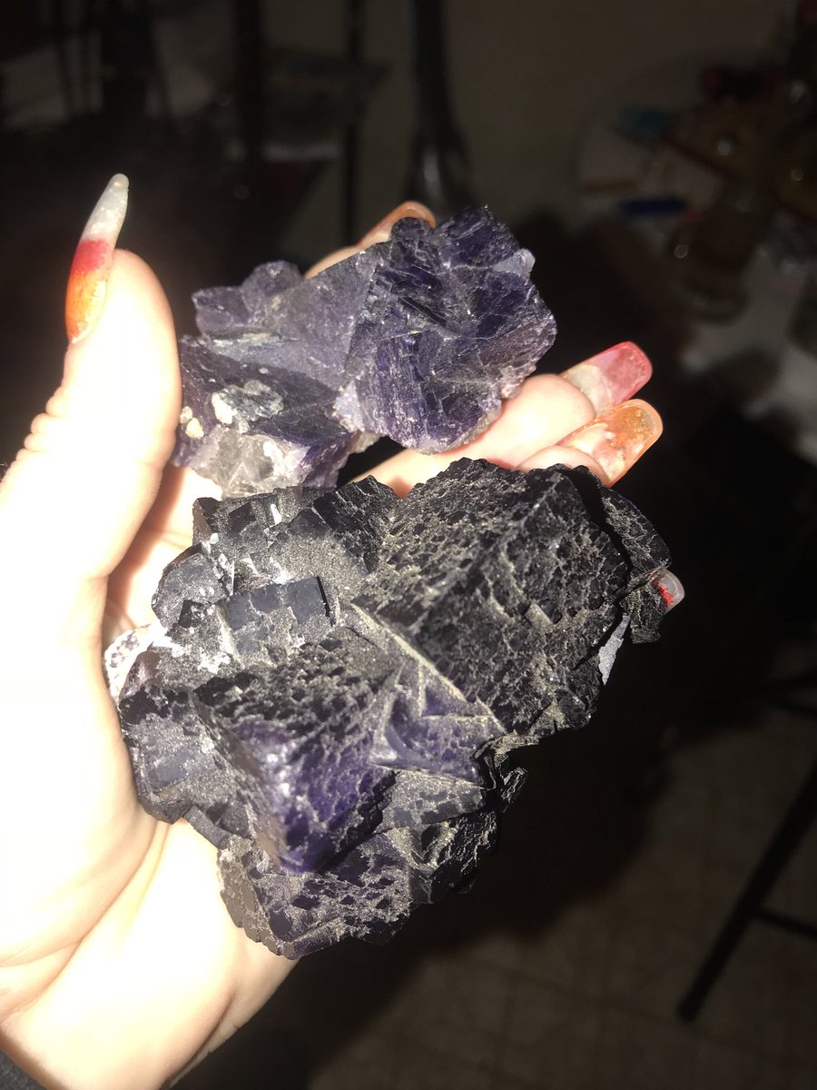 Redleader604's tweet image. Fluorite is legit a Borg spaceship #StarTrek #borg #dirtnerd #wtfearth #fluorite #rocksarecool