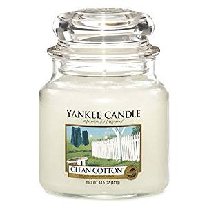 IsabellaMayBks's tweet photo. I write about *good* smells A LOT!

To #Win a beautiful CLEAN COTTON YANKEE CANDLE in my #spring #Giveaway...
Just follow me on Twitter &amp; #RT this tweet. That's it!
#Competition closes Monday 23rd April

#freebies #competitiontime #GiveawayAlert #Competitions #MondayMotivation https://t.co/yYD0ChkF5d