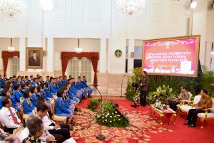 Official_NasDem's tweet photo. Presiden Jokowi: Infrastruktur Dibangun Untuk Mengoneksi 17.000 Pulau di Indonesia https://t.co/2QByQens5E https://t.co/XMkCtYZnpm