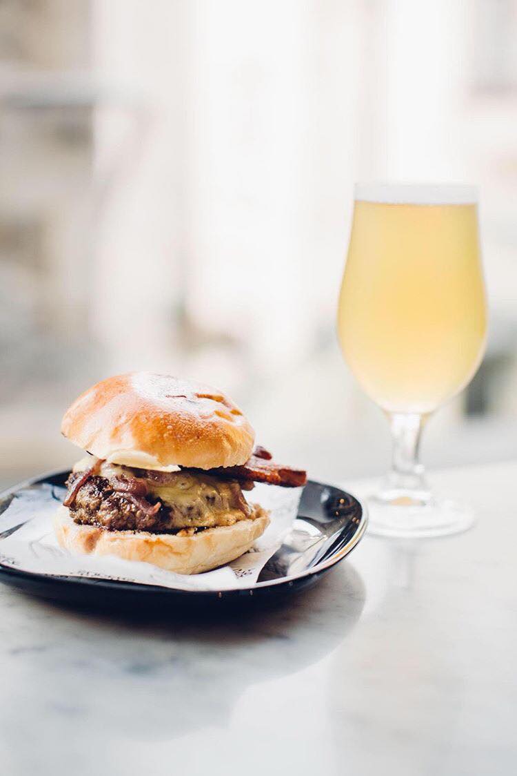 CreativeSliders's tweet image. We had an unreal start to life with @Hunter_Sons Get yourselves there for Sliders from 6:00-9:00 every Thursday, Friday &amp;amp; Saturday in April.  Have a great day 🍔