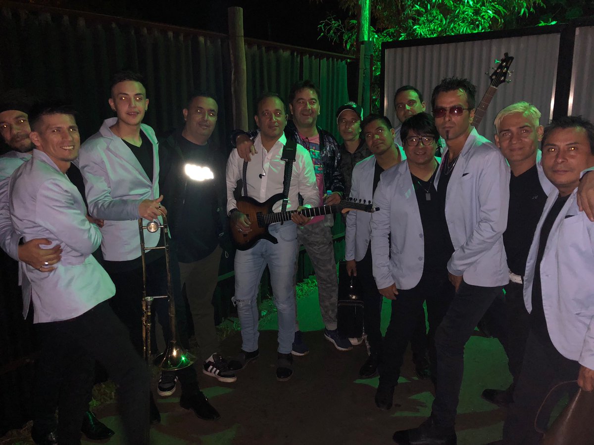 betodujovne's tweet photo. Hermoso trabajar con semejante banda y amigos se los quiere vamos con todo y por todo , El Mago y La Nueva 2018.@cucutamusic @litorecords https://t.co/JJXoAMFEBq