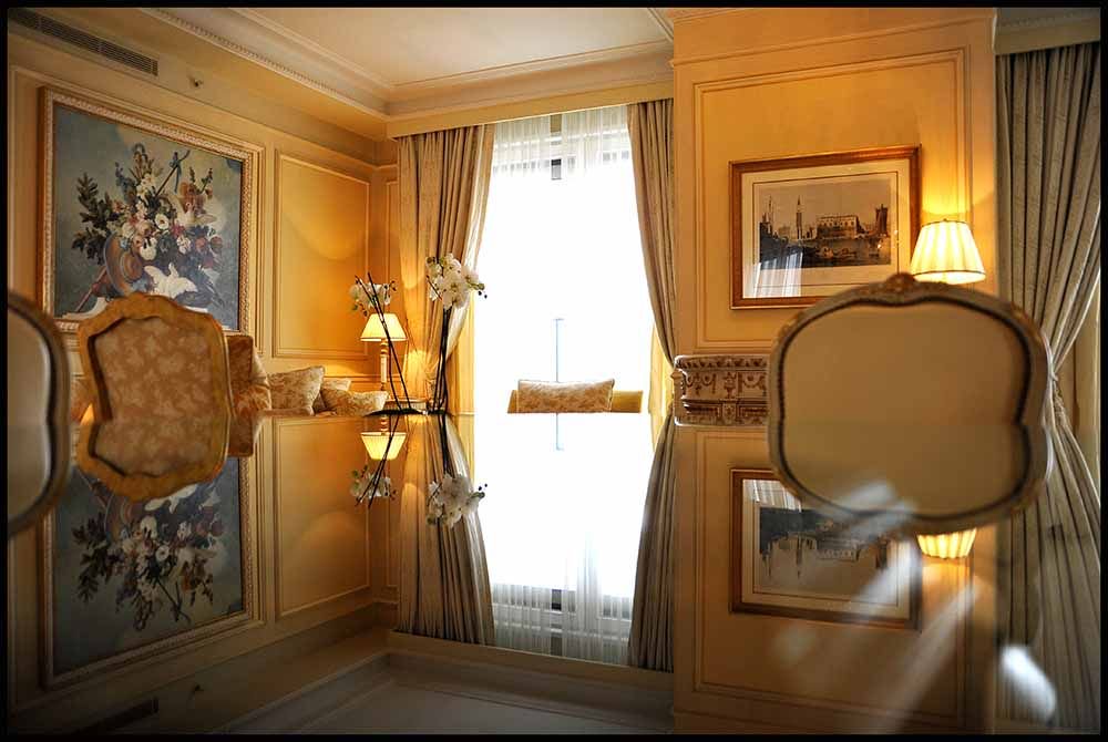 A quoi ressemblent les palaces du 8e ? #champselysees #georgeV #avenuemontaigne #fouquets #plazzaathenee buff.ly/2GE9DTk