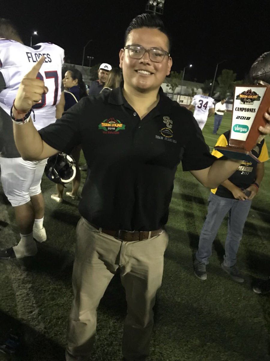 marcoalonso12's tweet photo. Tazón Colima 2018. USA Stars 🇺🇸🏈🇲🇽Selección Occidente. #IloveFootball https://t.co/ELsiYtmZSD