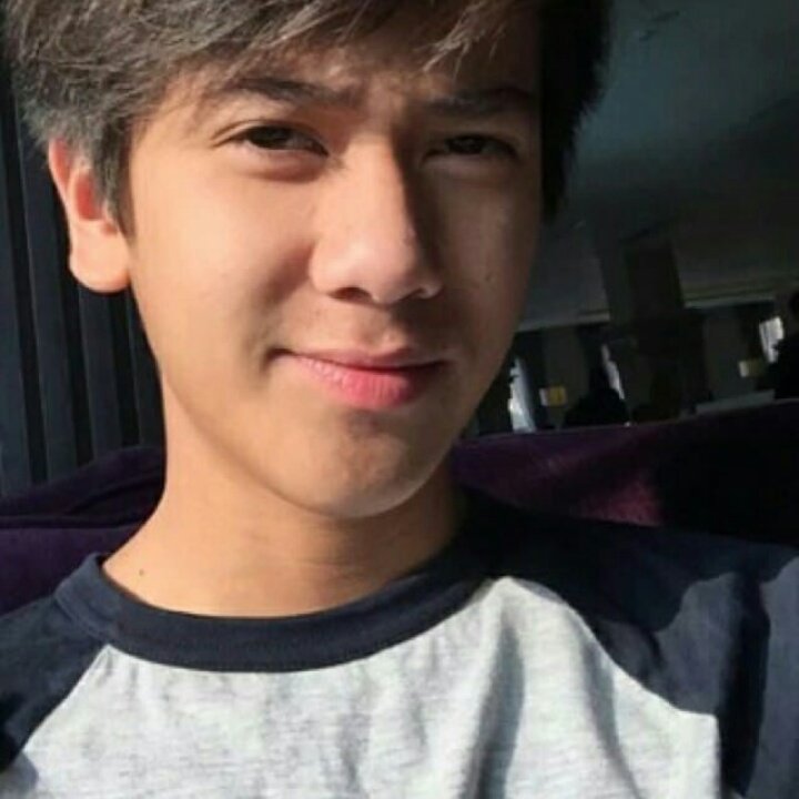 Prisciladewis's tweet photo. #FotoProfilBaru https://t.co/E5AqH065Z4