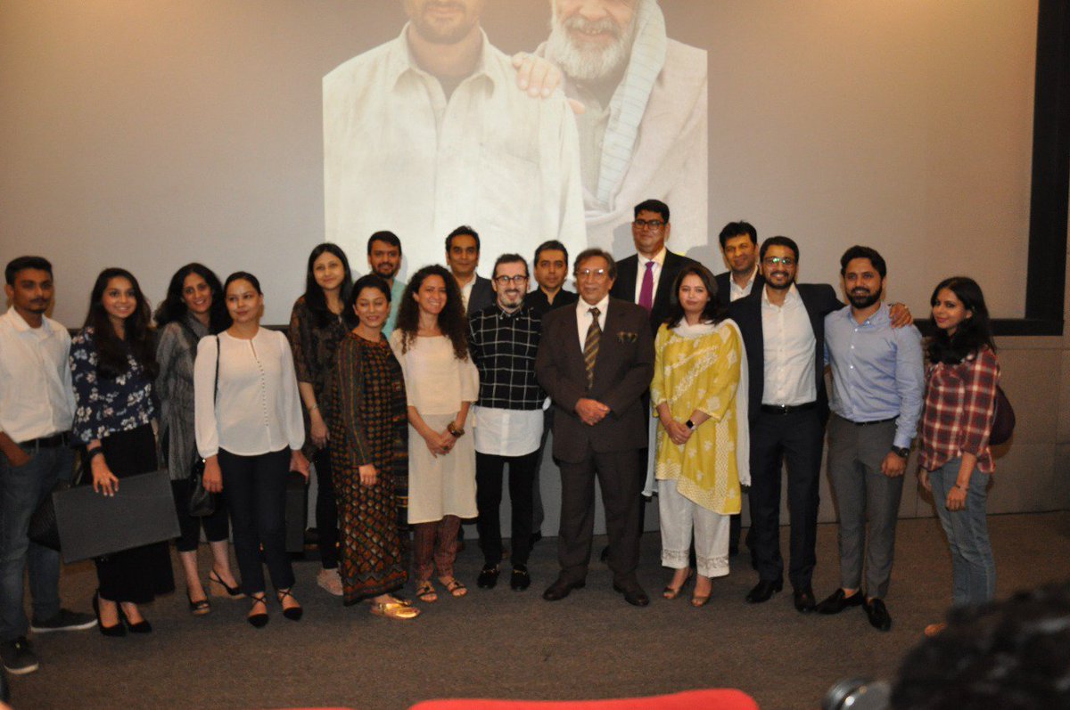 PakWheels's tweet image. The versatile Pakistani actor Talat Hussain along with Shell Pakistan team and other esteemed guests at the launch of #ShellRimula TVC campaign #WhatMattersIsInside

#Sponsored