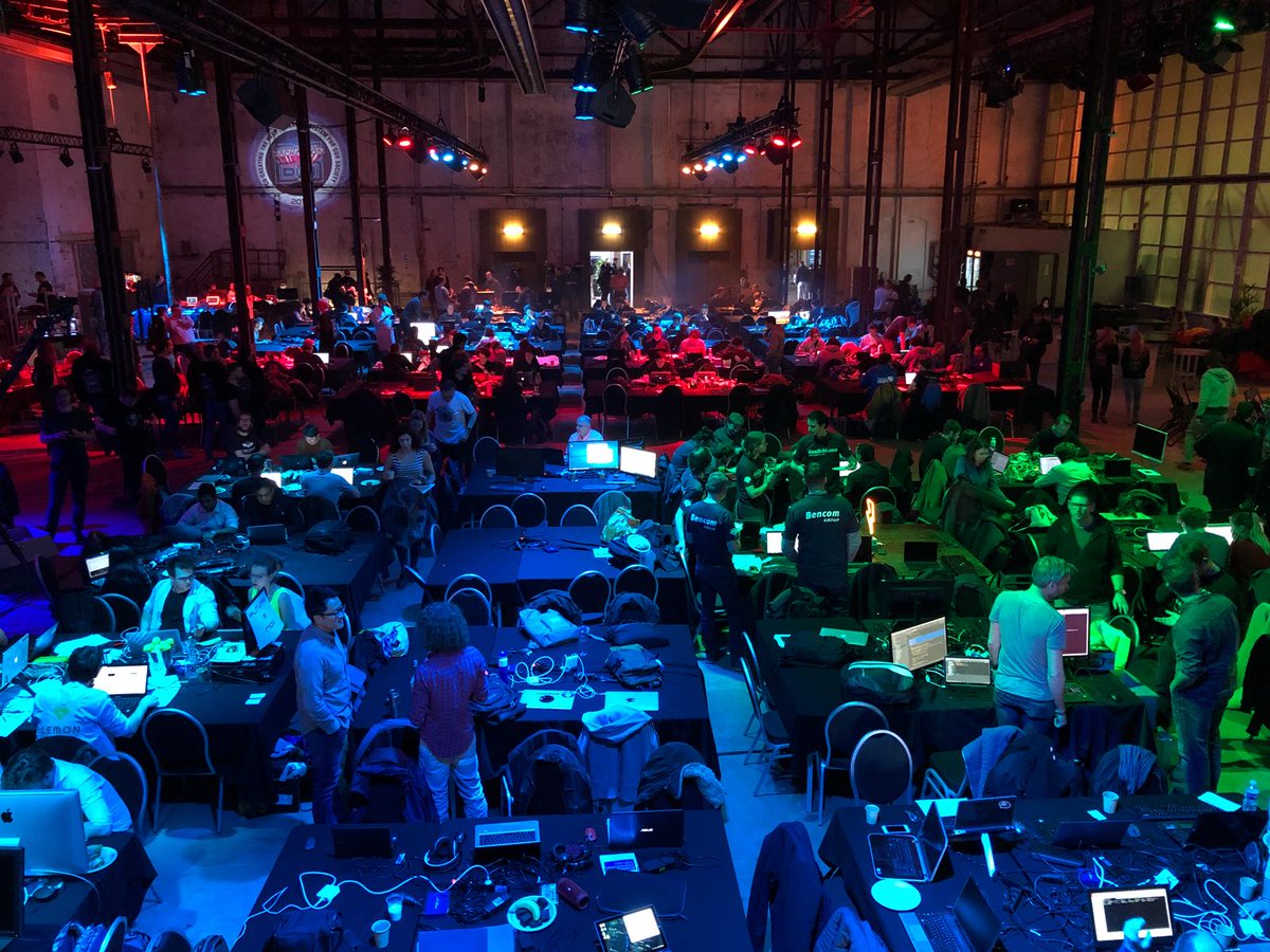 We won the Blockchain Hackathon in the track Energy Transition yesterday! Watch the results and our speech here: bit.ly/2uX19kH #hackathon #blockchain #blockchaingers