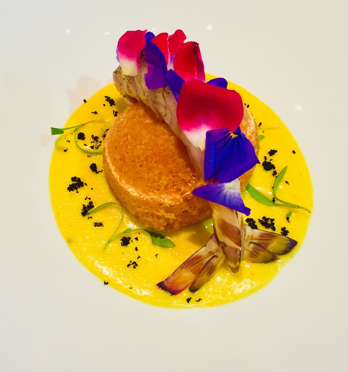 Chef_Fefo's tweet photo. #lacucinaitaliana #cucina #Cuisine #kitchen #KitchenLife #cheflife #chefs #Hotel #restaurants #restauran #truffle #tartufo #foods #foodie #homemade #RecipeOfTheDay #food #healthyfood #deliciousfood #foodporn #Potatoes  #Italy #Italian  #China  #asian @Chef_Fefo  @ReporterGourmet https://t.co/r0LXIBD5Pf
