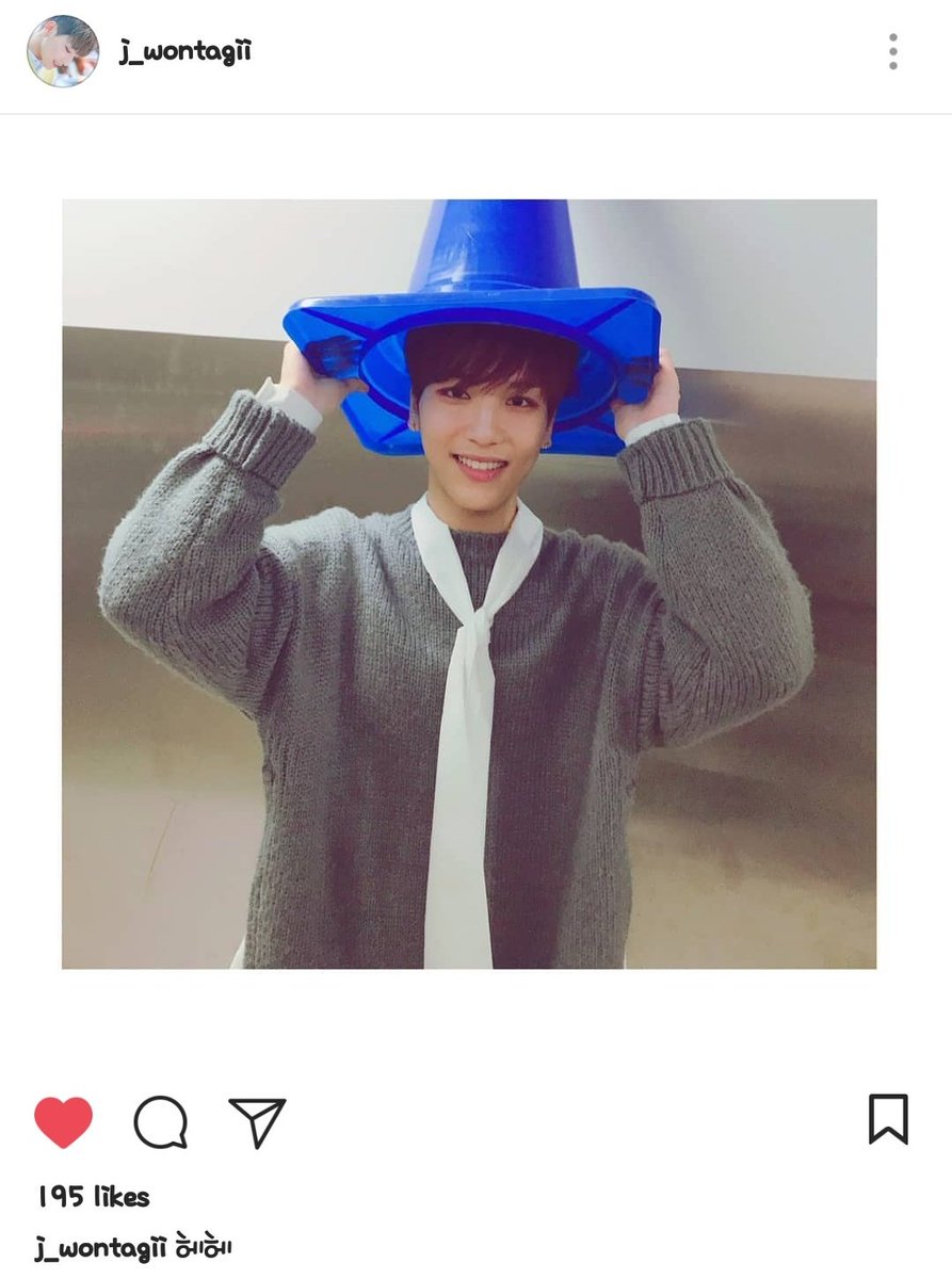 2kiwonhae's tweet photo. (Trans) 180409 Wontak instagram update
" Hehe "
" #Rainz #레인즈 #JUWONTAK #Wontak I like #blue #conehat #Takstagram " https://t.co/l3XsSLUWYI