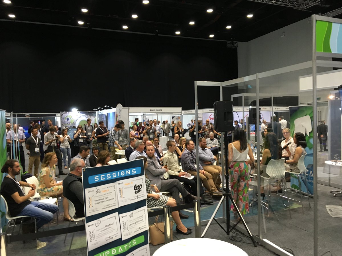 allisonhornery's tweet image. Rabbling with @georabble in the #izone #locate18