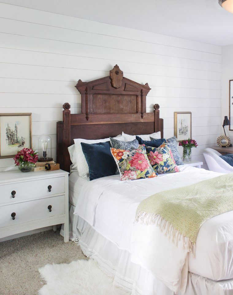 WeRentDMV's tweet photo. 2018 Design trends that we Love!   Flowers everywhere!
Pinspiration: Big Bold Floral Decor - Apartminty https://t.co/E6B9QQ4JlE https://t.co/84YY5vvprs