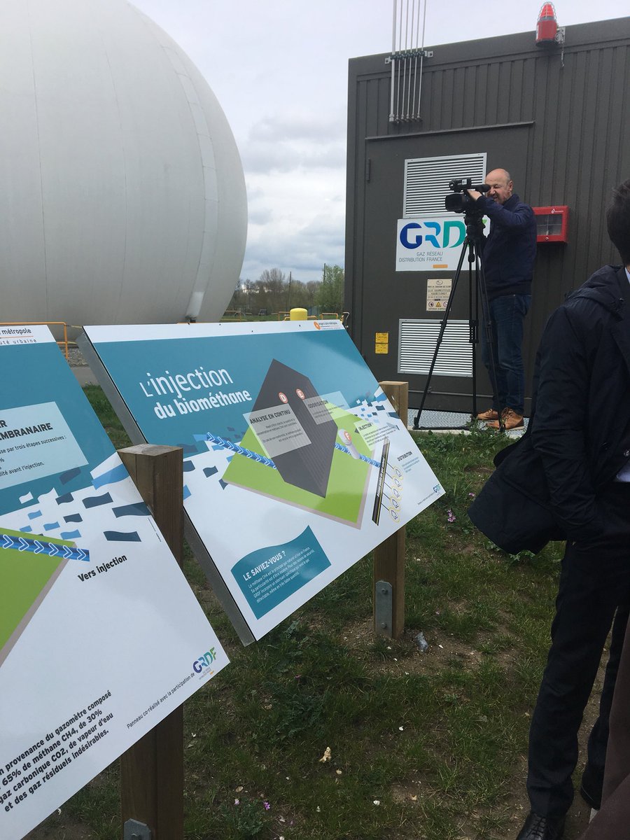 Cerlesjf's tweet photo. @ChristopheBechu revient sur l’injection de biomethane à partir de la station de la Baumette. Accélérateur de la transition énergétique: ce sera la moitié des bus à horizon 2020 qui vont rouler au gnv #biomethane #GRDF https://t.co/Qrvl6MHFMy