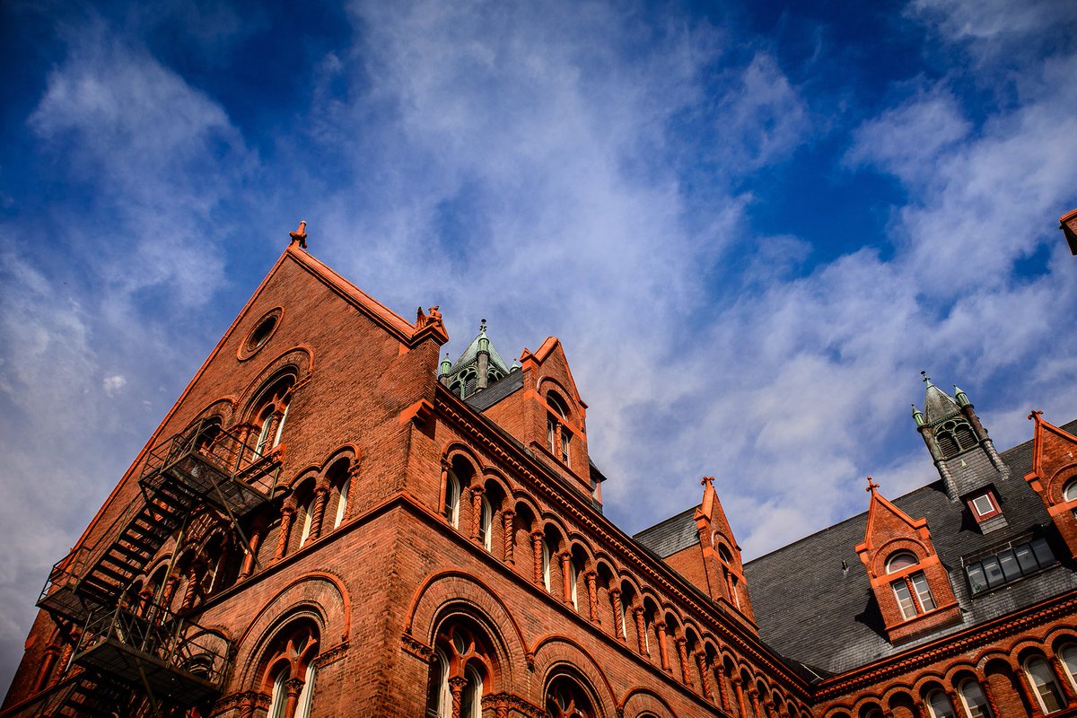 uvmvermont's tweet photo. #UVM2022 is here! Welcome to campus, students and families, for Admitted Student Visit Day. https://t.co/JDvp0RPpx9