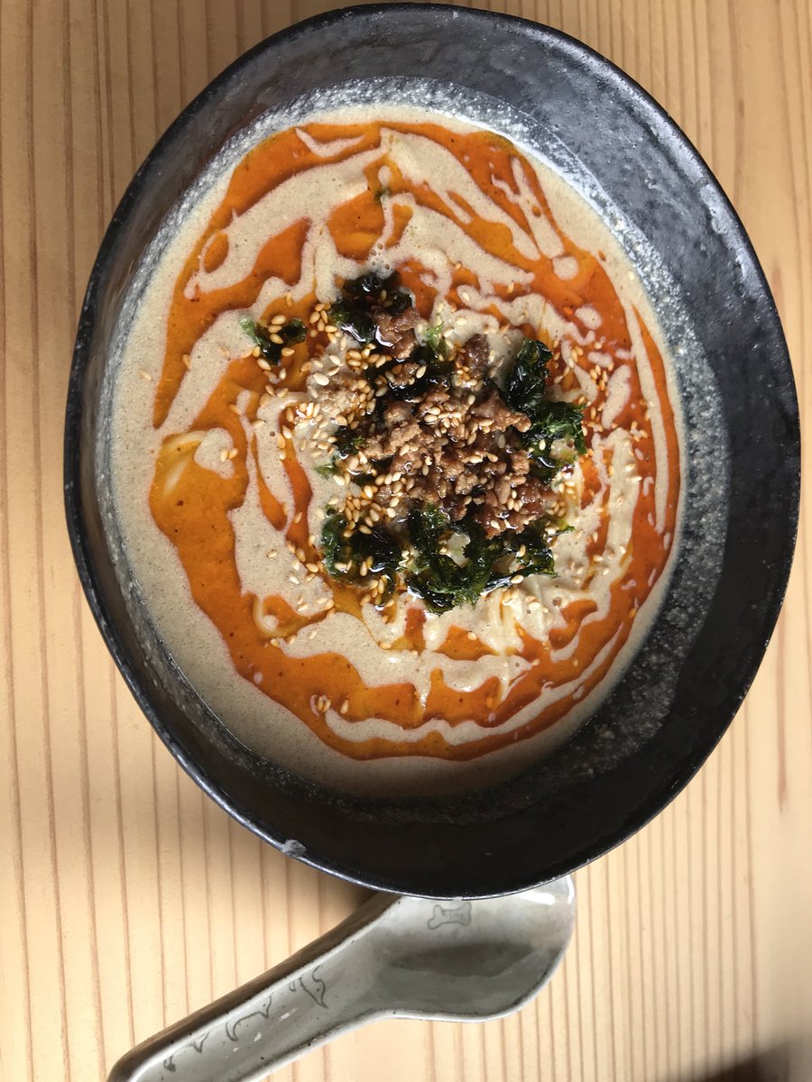 stoxxt's tweet photo. 食べログで高評価なカルティベイトっていう中華料理と西洋料理という不思議な組み合わせのお店にランチってきた🍽
和食に匹敵する繊細かつ上品な味は、まさに女子好み👱���♀️
担々麺は少し胡麻がキツ過ぎる感じもしたが、評判通り素晴らしいランチを堪能出来た👌
#カルティベイト https://t.co/8q6n8xw0Ku