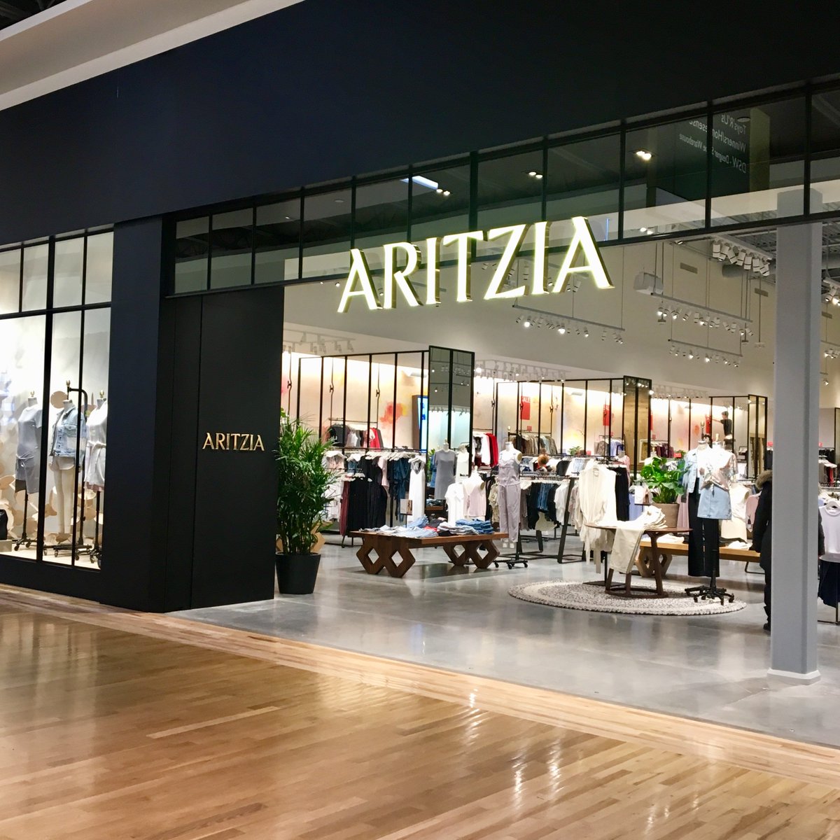 Congratulations <a href="/ARITZIA/">aritzia</a> on their store opening at <a href="/CrossIron_Mills/">CrossIron Mills</a> !!🎉🎉🎉
#retail #realestate #northwestatlantic #fashion #shoes #aritzia #calgary #canada