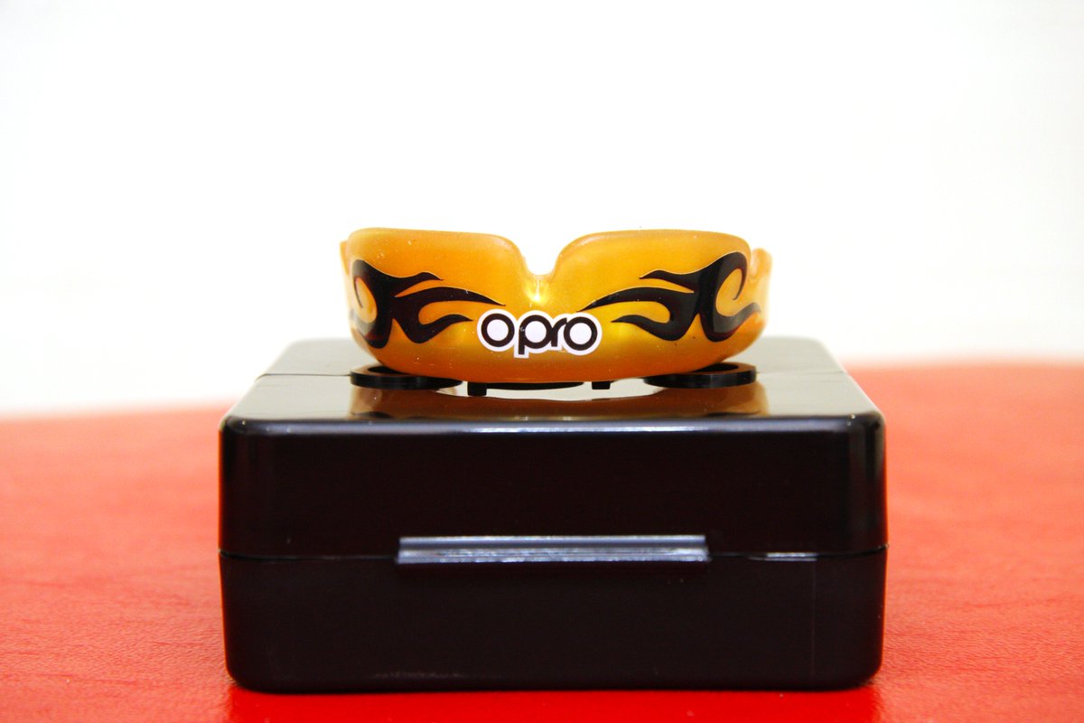 OPROMouthguards's tweet photo. Go for #GOLD with a NEW Gold Urban Power-Fit Mouthguard
Shop Now - https://t.co/xZkGv8SdxD

#MouthguardMonday #MondayMotivation #Mouthguard #Gumshield #OPRO #OPROmouthguards #ProtectYourSmile #TrustedByProfessionals https://t.co/kVrH1QxBQm